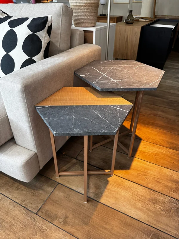 Mesa Lateral Idea (Mármol Gris/Marrón Claro/Pie Dorado) en Multicolor - Mesas de arrimo, Uruguay | Berna Home, vista 7