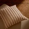 Almohadón Auila 100% de algodón con bordado de yute 45 x 45 cm en Beige, Blanco, Negro - Textiles, Uruguay | Kavehome, vista 2 de 3