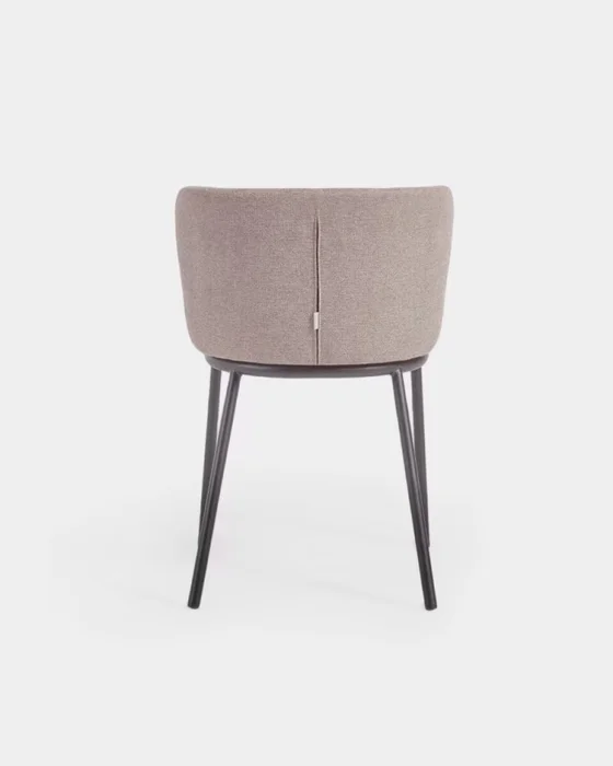 Silla Ciselia - de chenilla marrón claro y acero negro en Beige - Sillas, Uruguay | Kavehome, vista 8