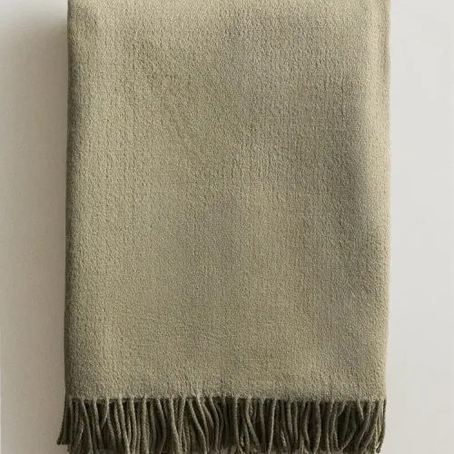 MANTA DECORATIVA FLECOS - Textiles, Uruguay | Zara Home