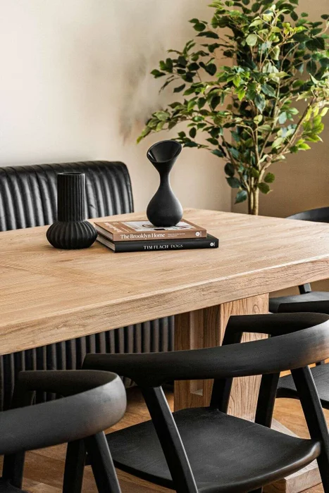 SILLON DE COMEDOR FERRARO - CUERO ITALIANO NEGRO - 1.53 MTS en Negro - Sillones y sofás, Uruguay | La Iberica, vista 18