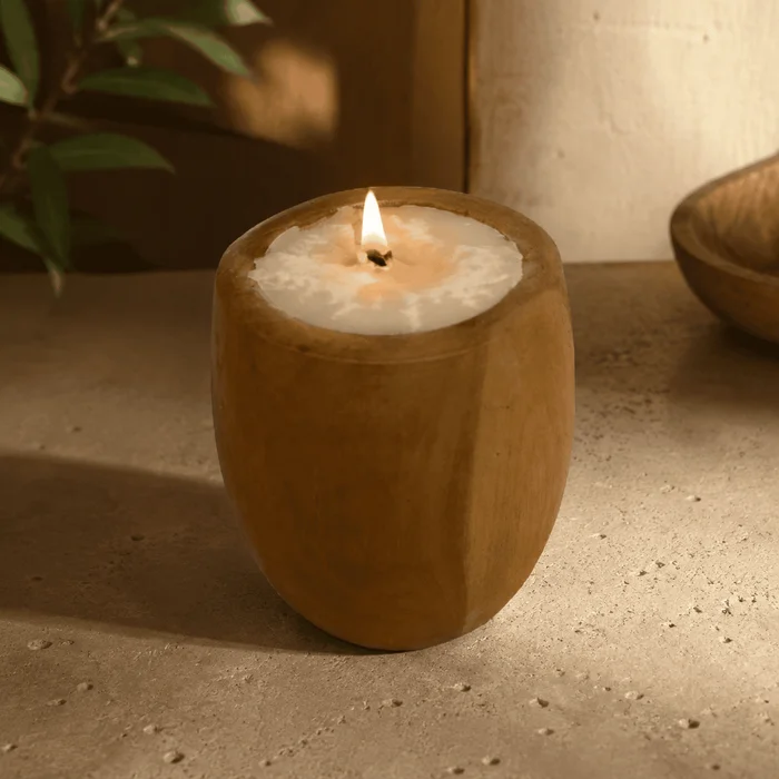 Vela en Madera P en Marrón - Decoración, Uruguay | Camino a Casa