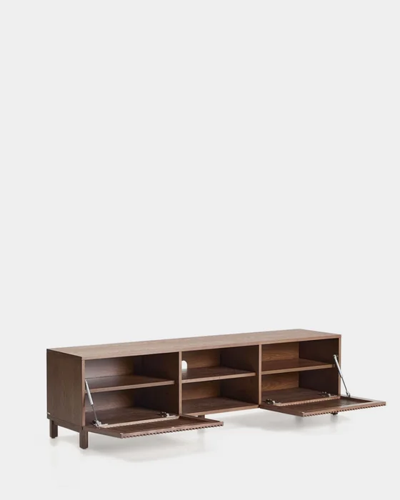 Mueble TV Beyla 2 puertas de chapa y madera maciza de fresno con acabado tono nogal 180 x 49,5 cm en Marrón - Muebles para TV, Uruguay | Kavehome, vista 7