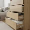 Comoda Cajonera Carla para Dormitorio 4 Cajones con Rieles Telescópicos - Castaño en Madera natural - Cómodas, Uruguay | Mulata, vista 5 de 9