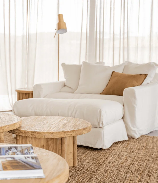 SOFA BISCARROSSE LOVESEAT 130 BLANCO en Blanco - Sillones y sofás, Uruguay | Más Infinito Casa