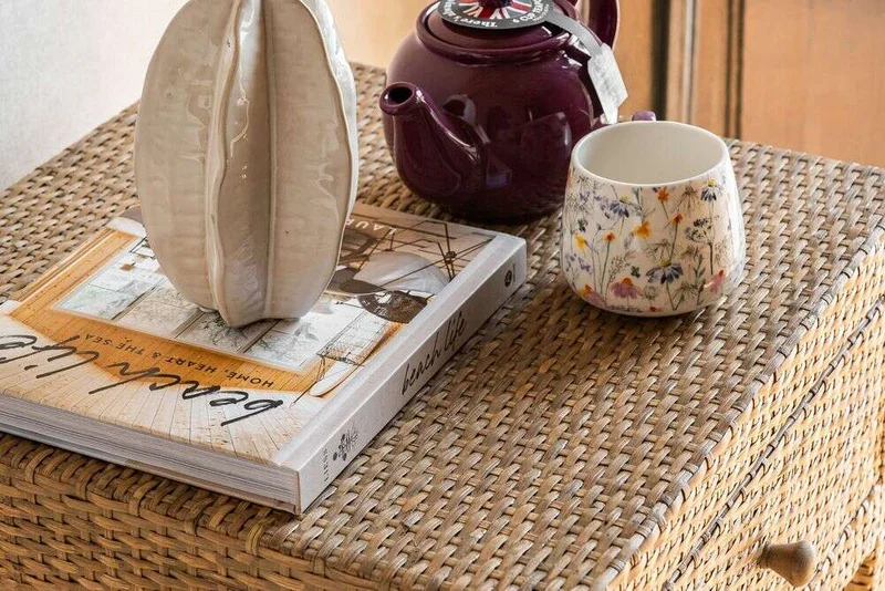 MESA DE LUZ RATTAN - NUDE en Madera natural - Mesas de luz, Uruguay | La Iberica, vista 5