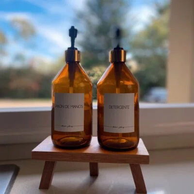 Dispensers + Banco de madera en Marrón - Decoración, Uruguay | Dreams On Time, vista 3