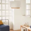 Pantalla para lámpara de techo Erna de bambú con acabado natural y blanco - Ø 40 cm en Blanco, Natural - Lámparas colgantes, Uruguay | Kavehome, vista 2 de 5