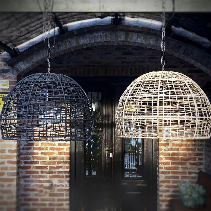 Colgante MEDIO CIRCULO en hilo en Madera natural - Lámparas colgantes, Uruguay | La Perla, vista 5