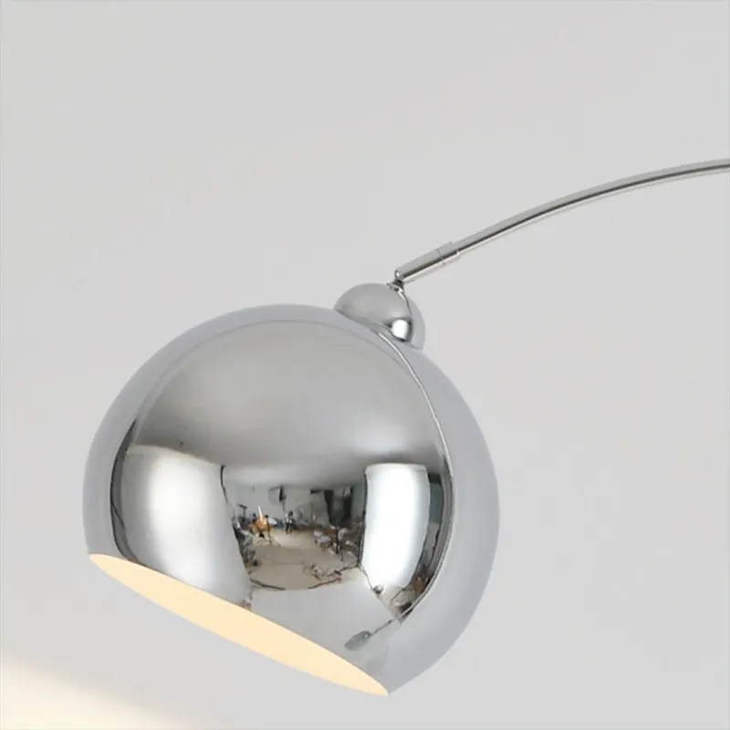 LUMINARIA ACHILLE SILVER en Plateado - Lámparas de pie, Uruguay | Berlina Store