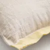 Almohadón Disea de lino beige con detalle amarillo 45 x 45 cm en Beige - Textiles, Uruguay | Kavehome, vista 4 de 4