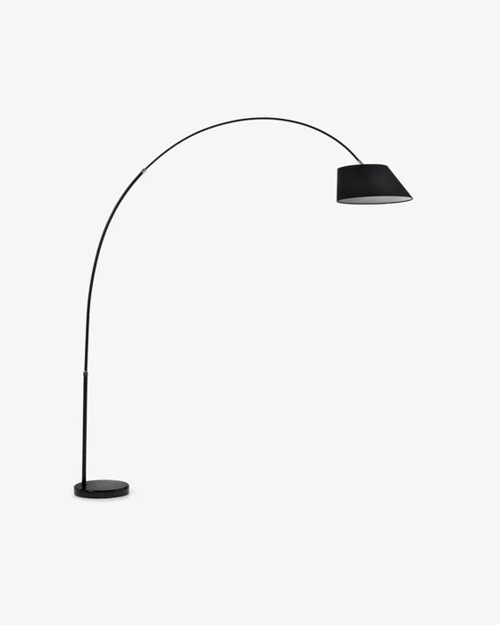 Luminaria de pie May de acero con base de mármol - negro en Negro - Lámparas de pie, Uruguay | Kavehome