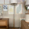 Lámpara de Pie Slim - Madera Natural / Hierro Negro / Pantalla Cilíndrica - Lámparas de pie, Uruguay | Berna home, vista 5 de 7