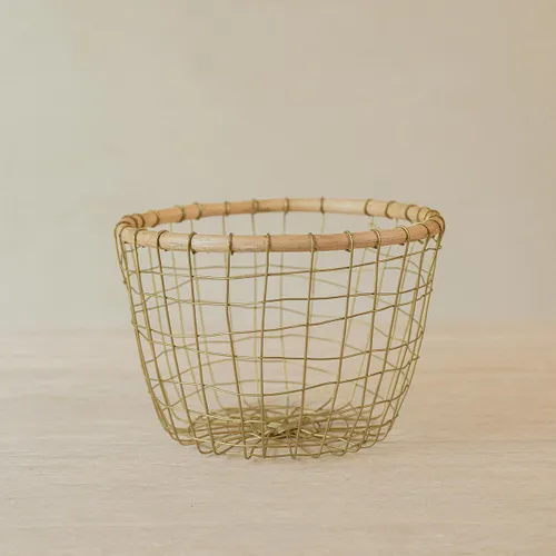 Canasto metal borde bamboo d25 en Dorado - Canastos, Uruguay | De Arcos