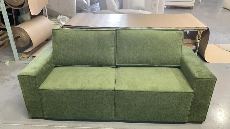 Sofa Moscú 3 Cuerpos 200cm – Verde Oliva Easy Clean en Verde - Sillones y sofás, Uruguay | Berna Home, vista 4