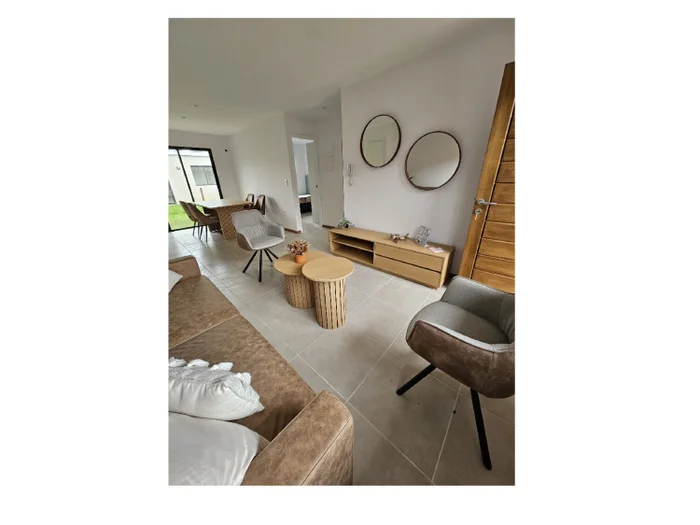 Butaca LETY Giratoria - Beige en Beige - Butacas, banquetas y puffs, Uruguay | Finkel, vista 3