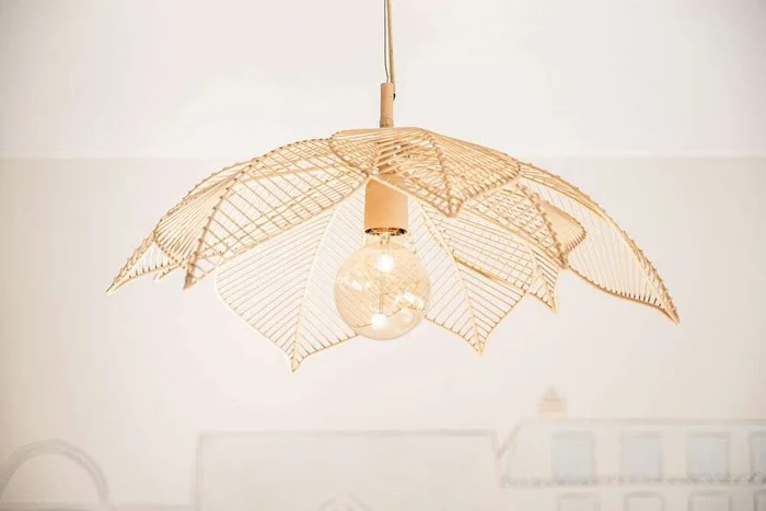 LAMPARA DE TECHO PETALOS - NUDE en Beige - Lámparas colgantes, Uruguay | La Iberica, vista 3