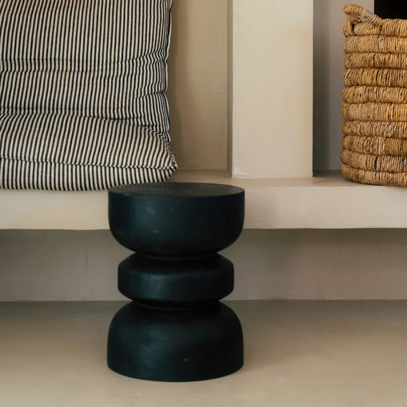 Mesa Auxiliar de Madera de Suar Alba | Casakos en Negro - Mesas de arrimo, Uruguay | Casakos, vista 8