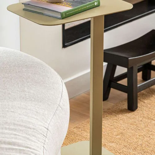 MESA AUXILIAR HIERRO - ARENA en Beige - Mesas de living, Uruguay | La Iberica
