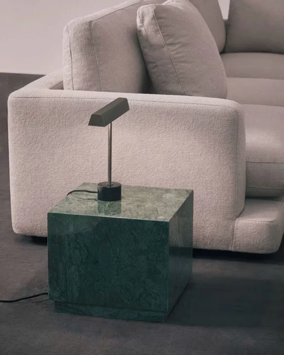 Mesa auxiliar Sorein de mármol verde 40 x 40 cm en Verde - Mesas de arrimo, Uruguay | Kavehome, vista 2