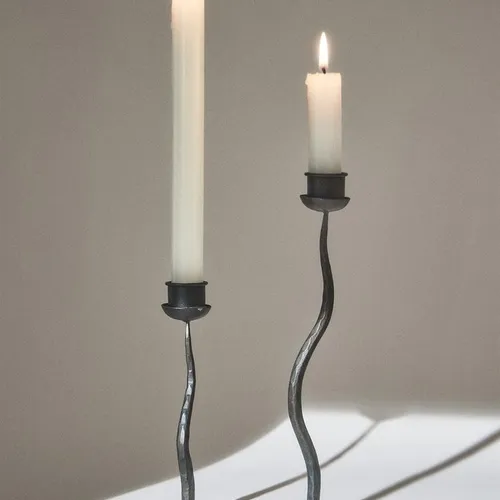 CANDELABRO HIERRO ONDULADO en Negro - Velas y Portavelas, Uruguay | Zara Home