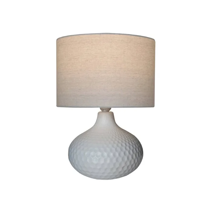 LAMPARA DE MESA CERAMICA D30x40CM HEXAGONOS BLANCO en Blanco - Lámparas de mesa, Uruguay | Koz