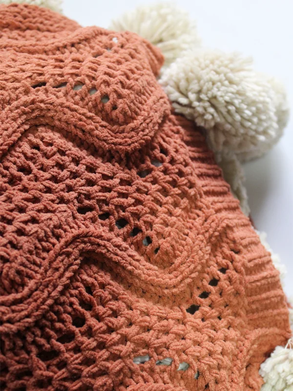 Manta Brick Pompones en Terracota - Textiles, Uruguay | Cabana, vista 3