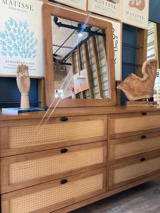 Cómoda Toulouse con Espejo - Seis Cajones / Madera Natural de Gomero en Madera natural - Cómodas, Uruguay | Berna Home, vista 9