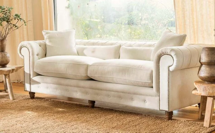 SILLON CHESTERFIELD - LINO ANTIMANCHAS en Blanco - Sillones y sofás, Uruguay | La Iberica