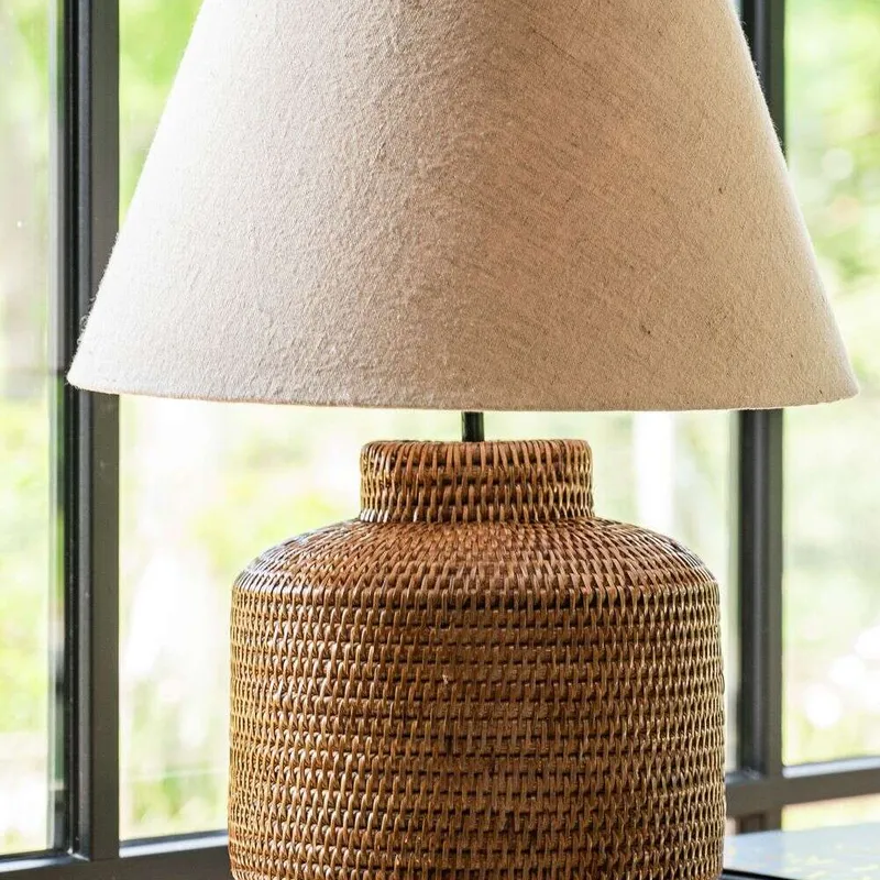 LAMPARA RATTAN Y LINO en Marrón - Lámparas colgantes, Uruguay | La Iberica