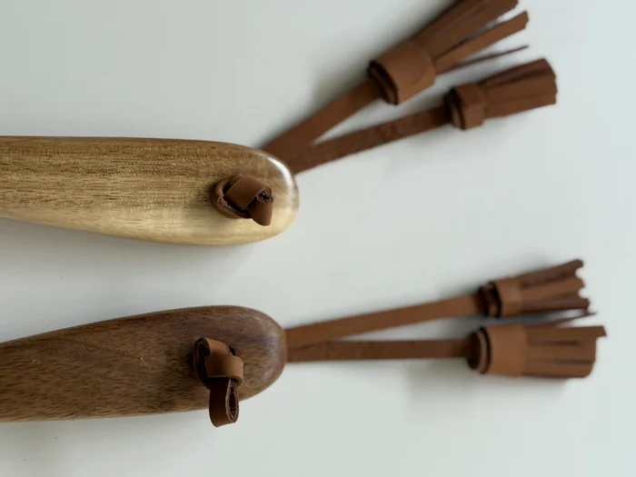 Juego de cubiertos ensaladeros con cuero en Madera natural - Decoración, Uruguay | Dreams On Time, vista 6