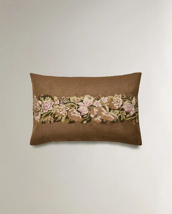 FUNDA COJÍN BORDADO en Marrón - Textiles, Uruguay | Zara Home, vista 2