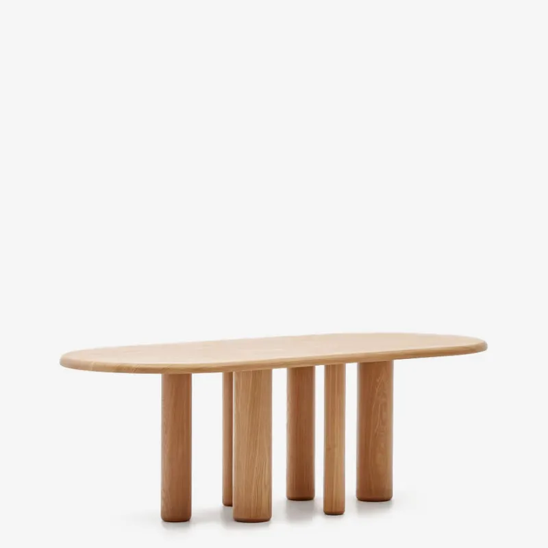 Mesa ovalada Mailen - en chapa de fresno con acabado natural Ø 220 x 105 cm en Madera natural - Mesas de comedor, Uruguay | Kavehome