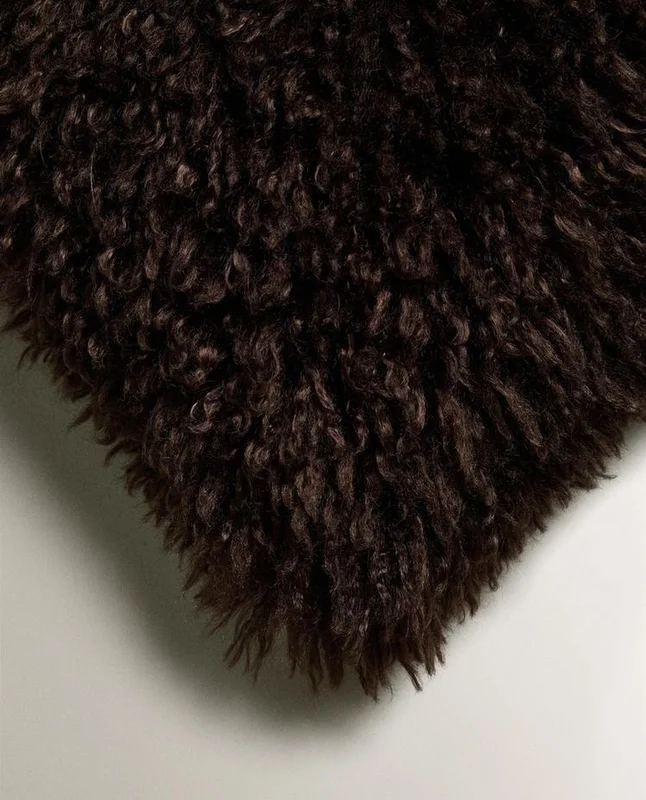 FUNDA COJÍN PELO ONDA en Marrón - Textiles, Uruguay | Zara Home, vista 5