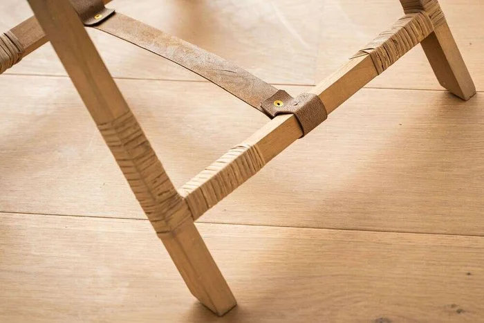 BANDEJA DE RATTAN NUDE CON SOPORTE / MESA AUXILIAR / BARCITO en Madera natural - Mesas de living, Uruguay | La Iberica, vista 7