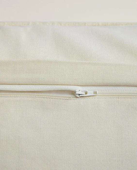 FUNDA COJÍN TUFTING FLORES - Textiles, Uruguay | Zara Home, vista 4