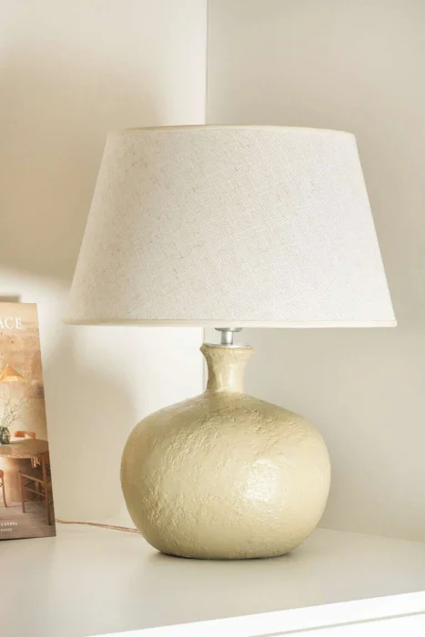 LAMPARA JARRON OLIVA en Beige - Lámparas de mesa, Uruguay | La Iberica
