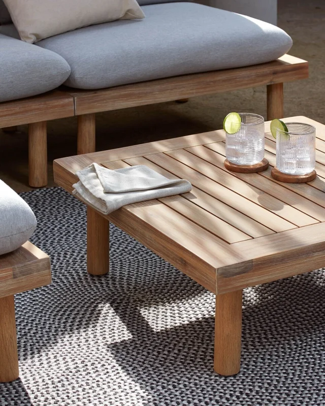 Set Viridis de 4 butacas y 2 mesas en Madera natural - Sillones y sofás, Uruguay | Kavehome, vista 3