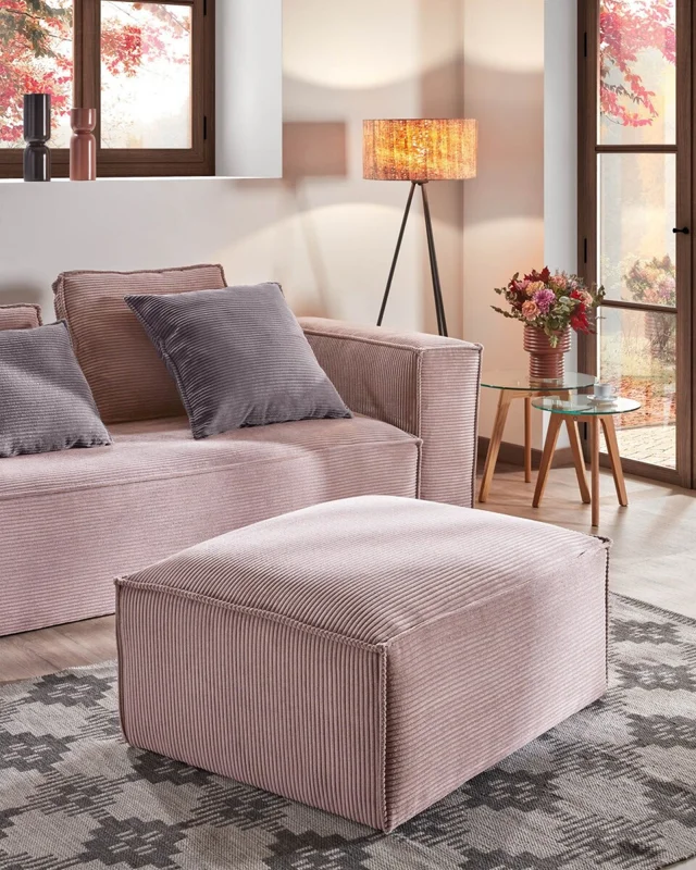 Reposapiés Blok 90 x 70 cm - pana rosa en Rosa - Butacas, banquetas y puffs, Uruguay | Kavehome, vista 3