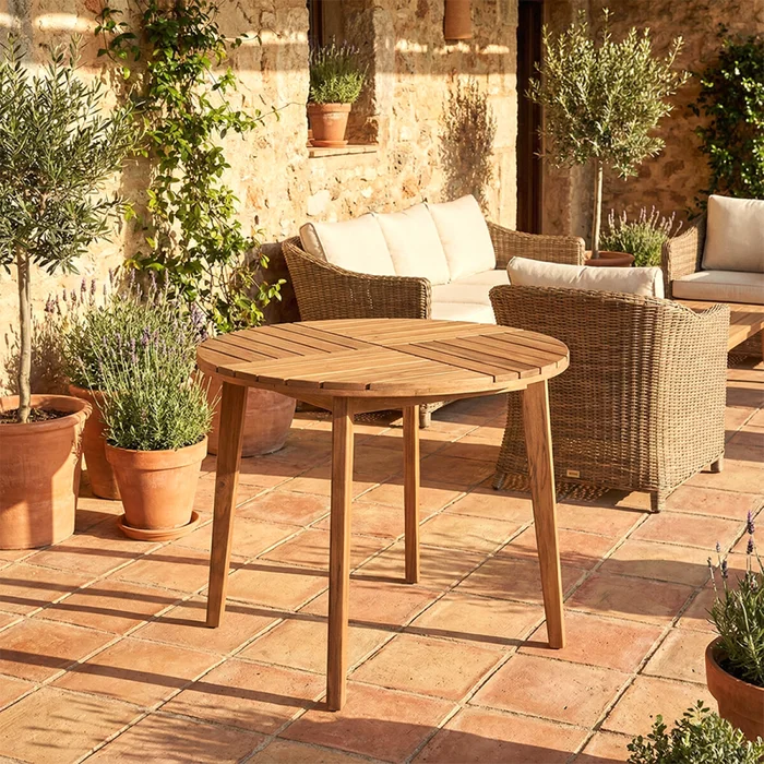 Mesa de Patio Madera de Teca - Caraíva 90cm en Marrón - Muebles para el exterior, Uruguay | Rústico Hogar, vista 2
