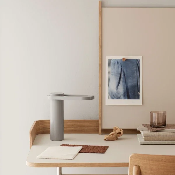 LÁMPARA DE MESA LED BLOMUS HOOP GRIS 9X23XH22 en Gris - Lámparas de mesa, Uruguay | Masinfinito Casa, vista 2