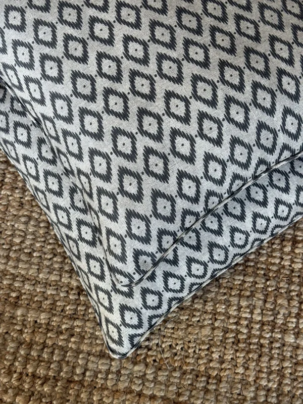 Almohadón Lino - Textiles, Uruguay | Decilo con Alma, vista 3