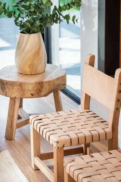 SILLITA TURRON - CUERO TRENZADO en Madera natural - Butacas, banquetas y puffs, Uruguay | La Iberica, vista 8