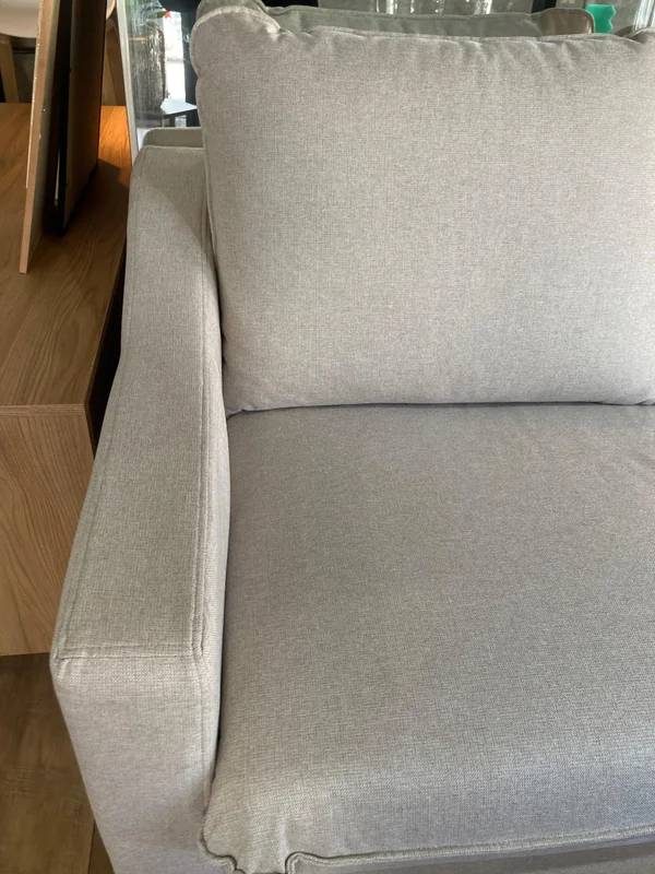 Sofá Manchester con Funda Desmontable 2 Cuerpos (155cm) – Beige en Beige - Sillones y sofás, Uruguay | Berna home, vista 3