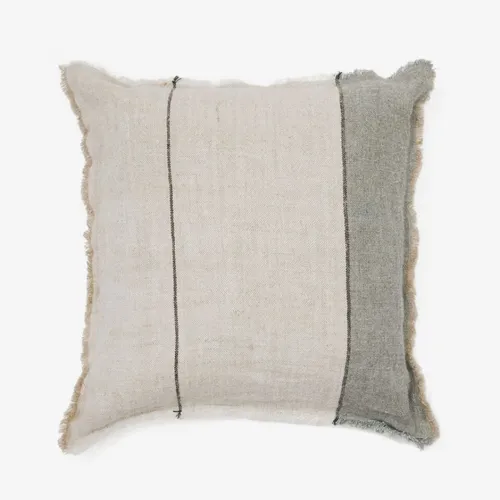 Almohadón Seloia 100% lino con rayas y flecos verde 50 x 50 cm en Verde - Textiles, Uruguay | Kavehome
