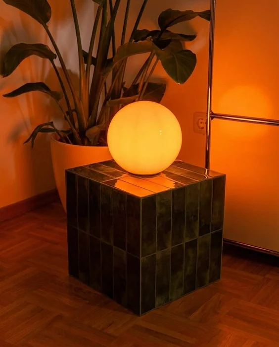 Halo PRO smart en Blanco - Lámparas de mesa, Uruguay | Alba Lighting