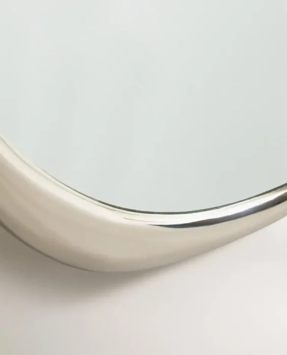 ESPEJO ALUMINIO IRREGULAR en Plateado - Espejos, Uruguay | Zara Home, vista 3