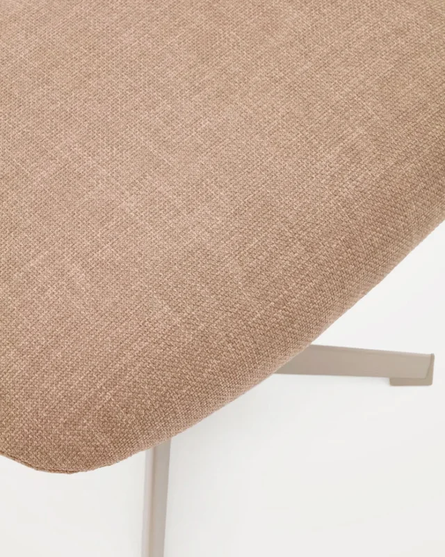 Reposapiés Jaspe - marrón claro y metal con acabado gris FSC 100% en Marrón - Butacas, banquetas y puffs, Uruguay | Kavehome, vista 5