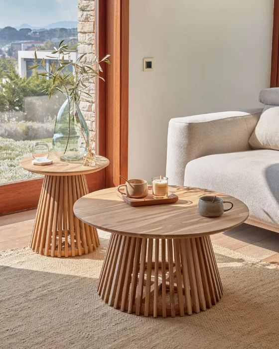 Mesa de centro Jeanette madera maciza de - teca natural Ø 80 cm en Madera natural - Mesas de living, Uruguay | Kavehome, vista 2