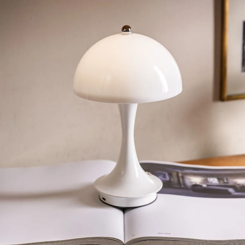 Lámpara de mesa retro inalámbrica - blanco en Blanco - Lámparas de mesa, Uruguay | Buho Store, vista 3